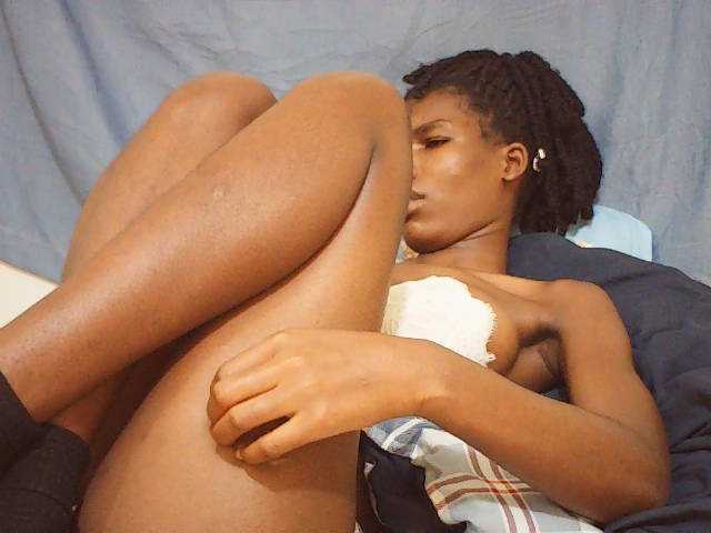 Beautyviny2 live cam on BongaCams