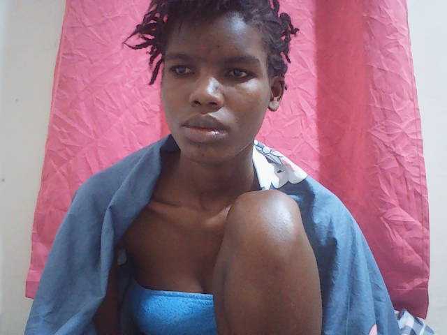 Beautyviny2 live cam on BongaCams