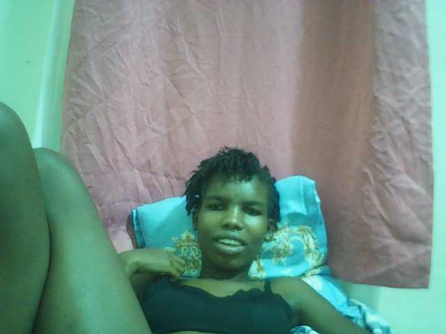 Beautyviny2 live cam on BongaCams