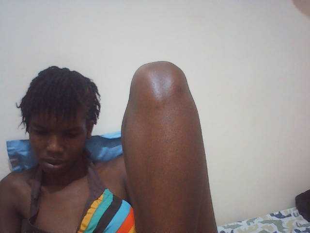 Beautyviny2 live cam on BongaCams