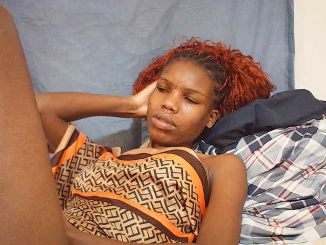 Beautyviny2 live cam on BongaCams