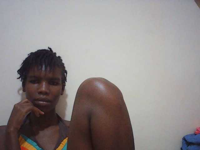 Beautyviny2 live cam on BongaCams
