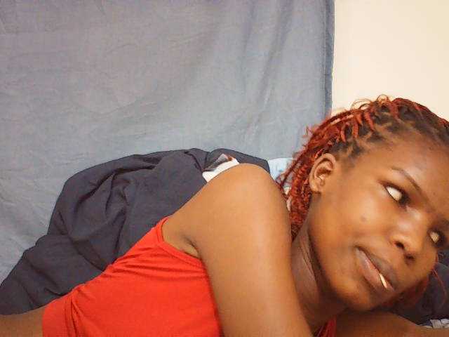 Beautyviny2 live cam on BongaCams