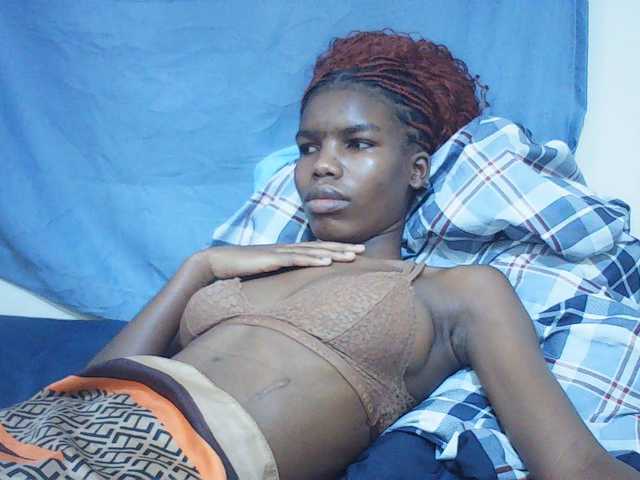 Beautyviny2 live cam on BongaCams
