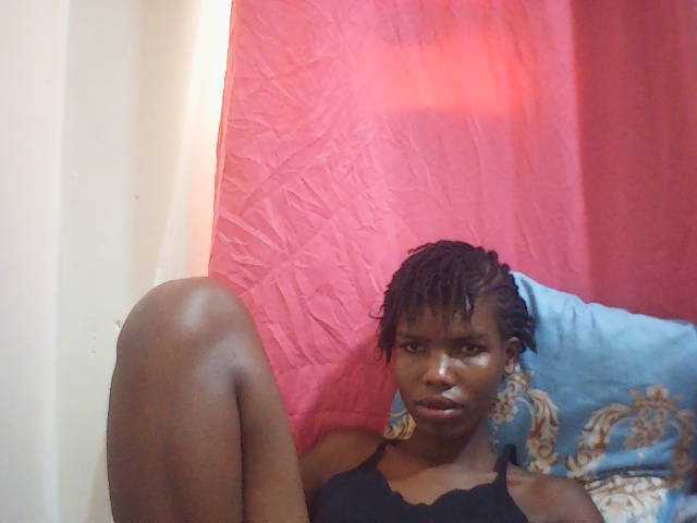 Beautyviny2 live cam on BongaCams