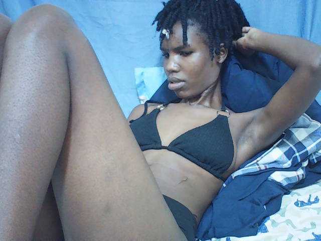 Beautyviny2 live cam on BongaCams