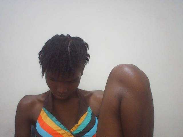 Beautyviny2 live cam on BongaCams