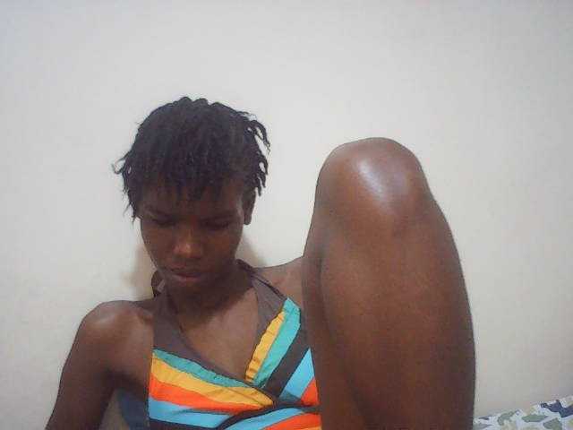 Beautyviny2 live cam on BongaCams