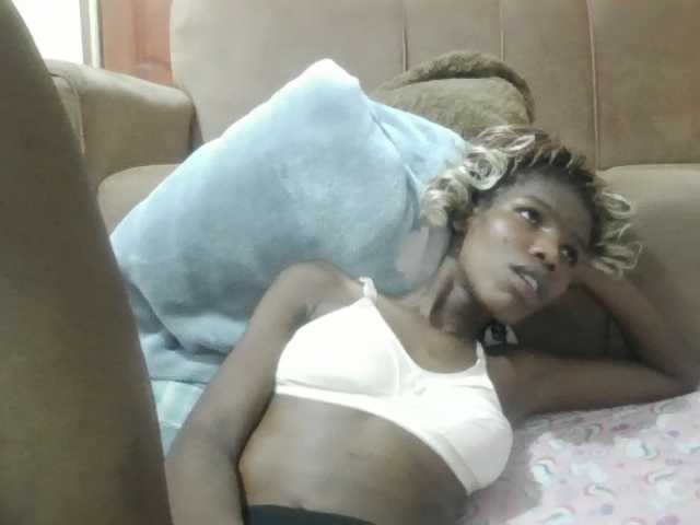Beautyviny2 live cam on BongaCams