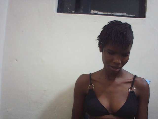Beautyviny2 live cam on BongaCams