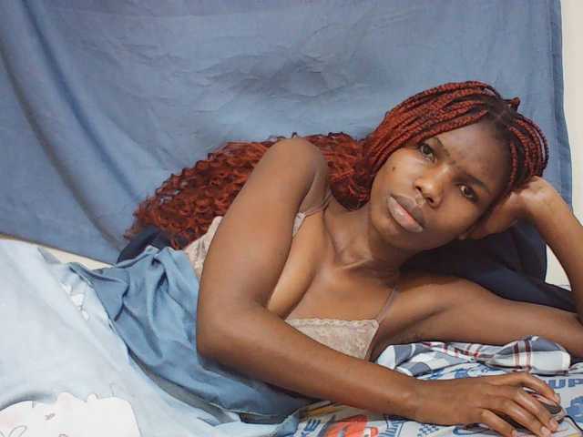 Beautyviny2 live cam on BongaCams