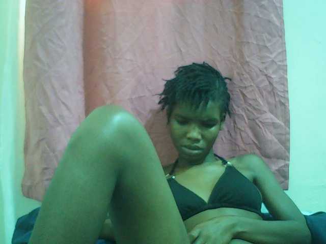 Beautyviny2 live cam on BongaCams
