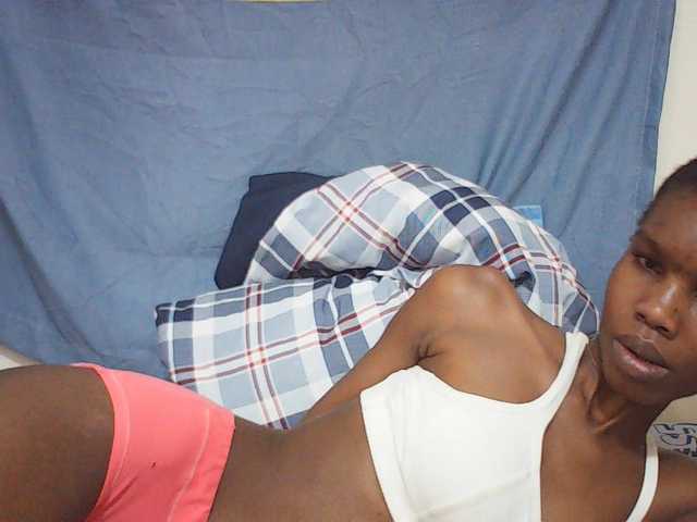 Beautyviny2 live cam on BongaCams