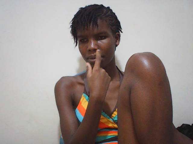 Beautyviny2 live cam on BongaCams