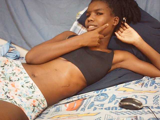 Beautyviny2 live cam on BongaCams