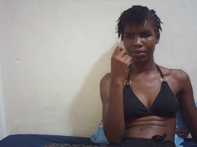 Beautyviny2 live cam on BongaCams