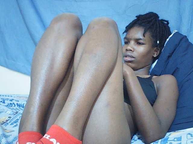 Beautyviny2 live cam on BongaCams