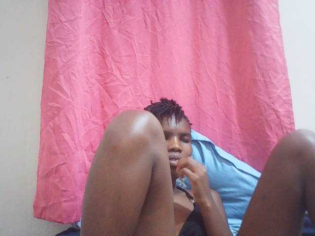 Beautyviny2 live cam on BongaCams