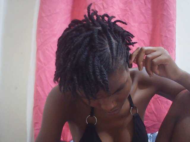 Beautyviny2 live cam on BongaCams