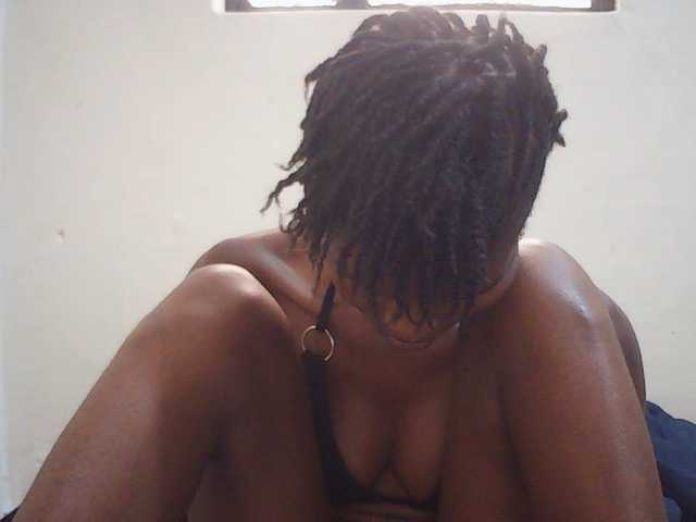 Beautyviny2 live cam on BongaCams