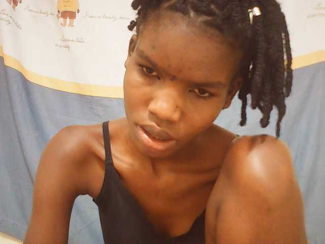 Beautyviny2 live cam on BongaCams
