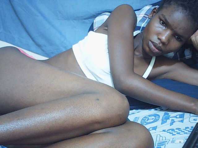 Beautyviny2 live cam on BongaCams