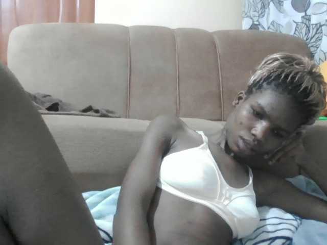 Beautyviny2 live cam on BongaCams