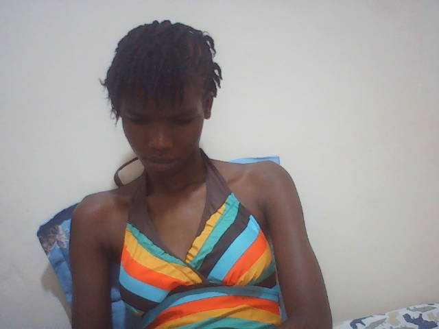 Beautyviny2 live cam on BongaCams