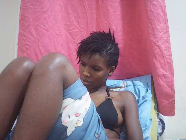 Beautyviny2 live cam on BongaCams