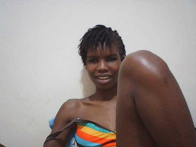 Beautyviny2 live cam on BongaCams