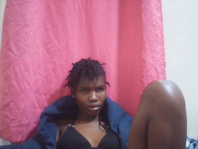 Beautyviny2 live cam on BongaCams
