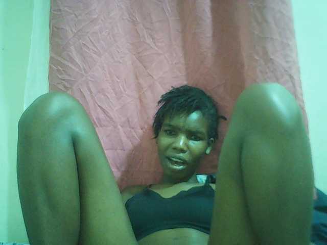 Beautyviny2 live cam on BongaCams