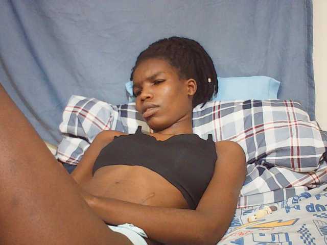 Beautyviny2 live cam on BongaCams