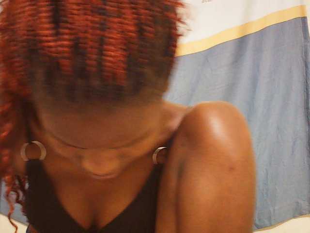 Beautyviny2 live cam on BongaCams