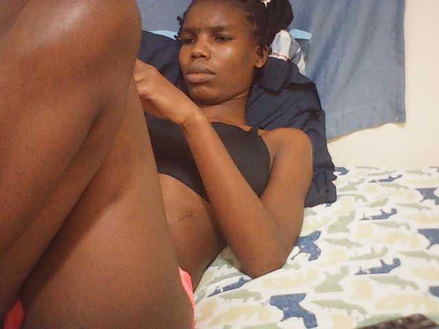 Beautyviny2 live cam on BongaCams