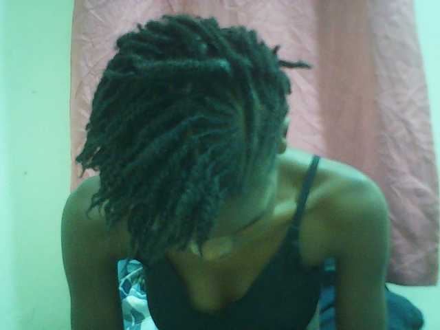 Beautyviny2 live cam on BongaCams