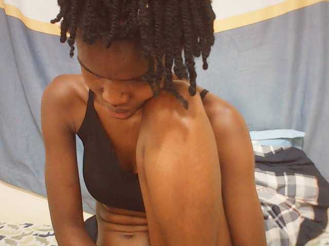 Beautyviny2 live cam on BongaCams