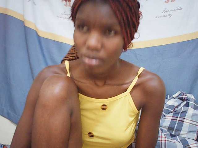 Beautyviny2 live cam on BongaCams