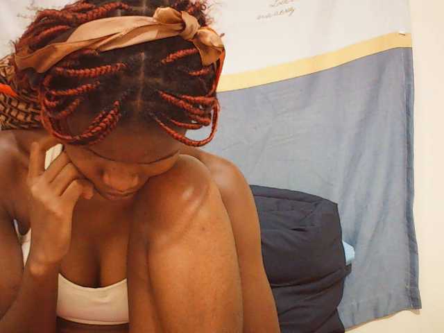 Beautyviny2 live cam on BongaCams