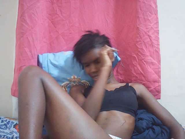 Beautyviny2 live cam on BongaCams