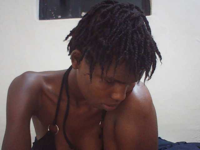 Beautyviny2 live cam on BongaCams