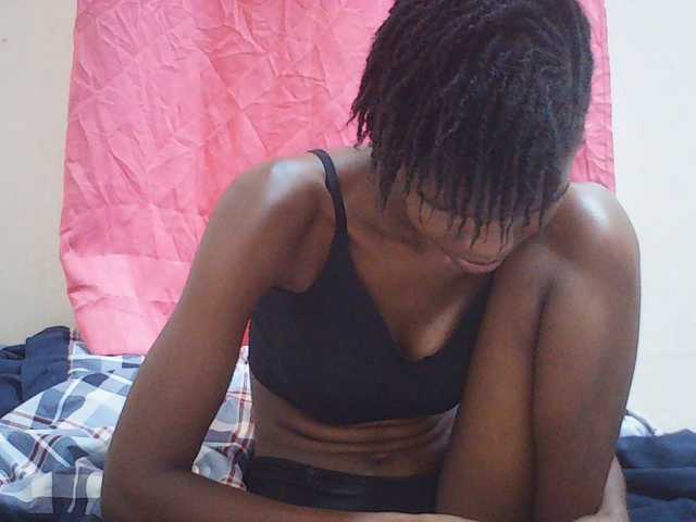 Beautyviny2 live cam on BongaCams