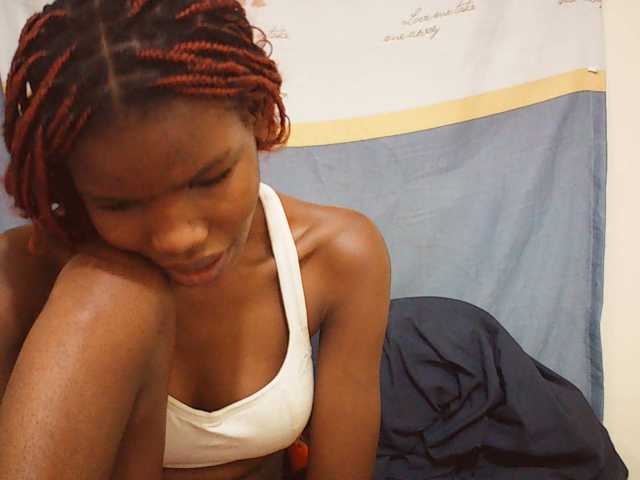 Beautyviny2 live cam on BongaCams