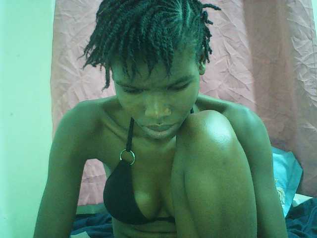 Beautyviny2 live cam on BongaCams