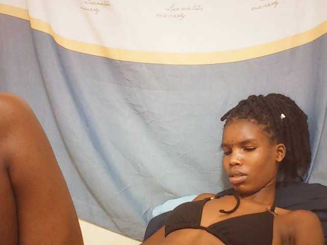 Beautyviny2 live cam on BongaCams