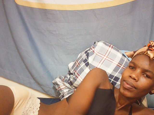 Beautyviny2 live cam on BongaCams