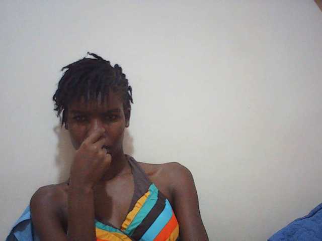 Beautyviny2 live cam on BongaCams
