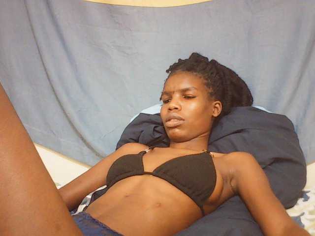 Beautyviny2 live cam on BongaCams