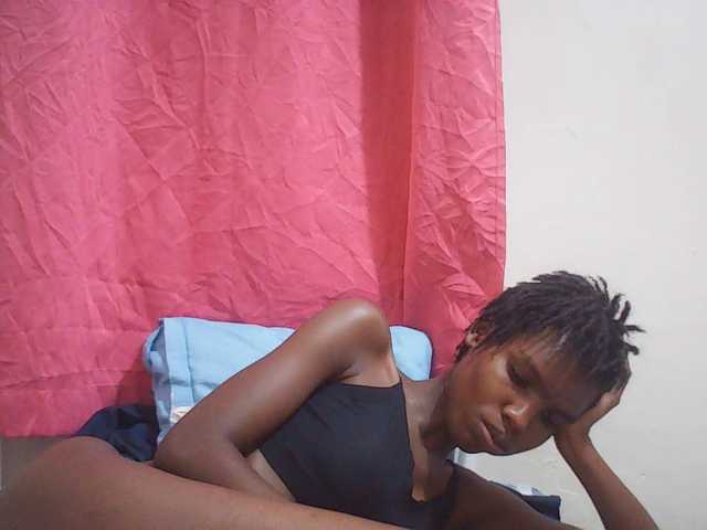 Beautyviny2 live cam on BongaCams