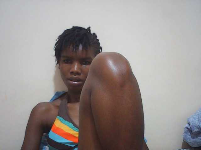 Beautyviny2 live cam on BongaCams